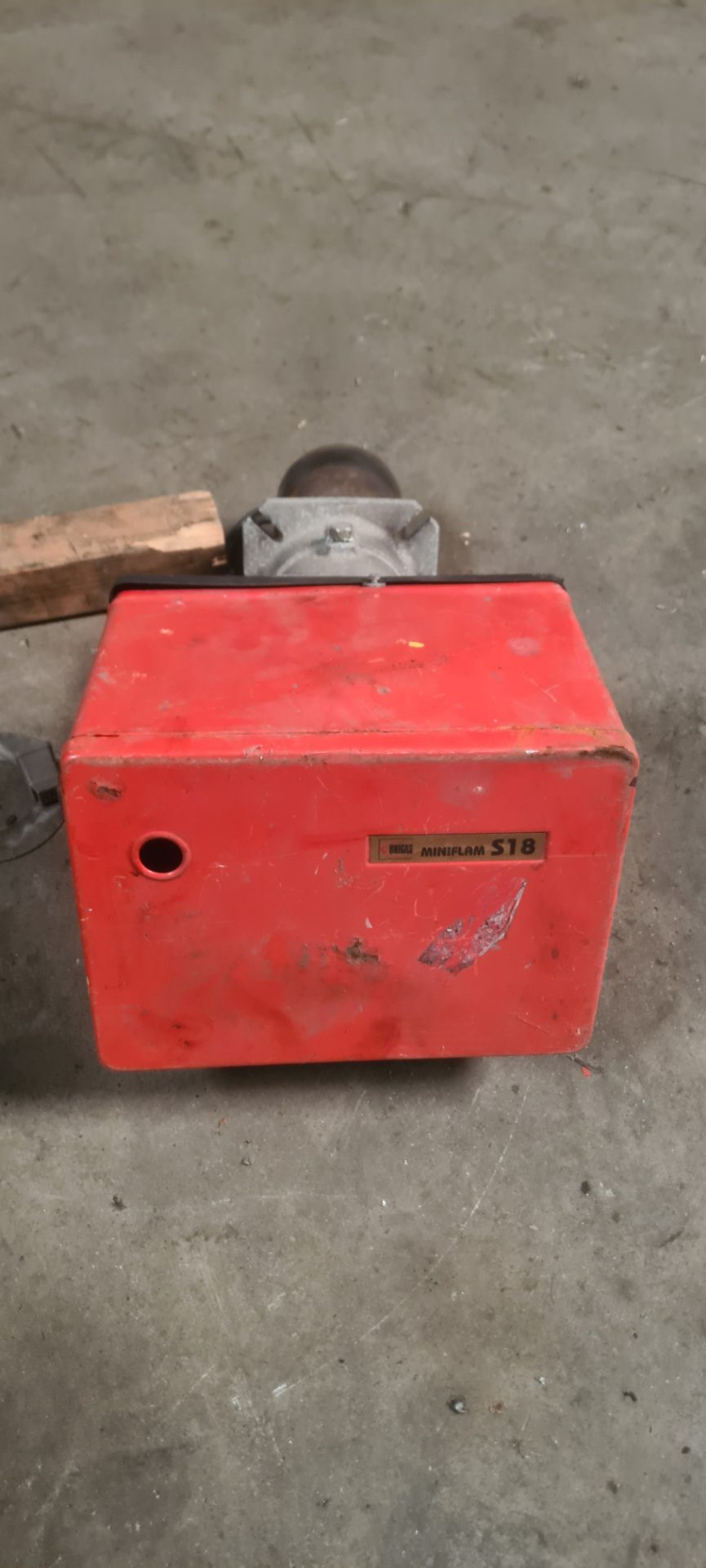Arzator 80 pe gaz și vana